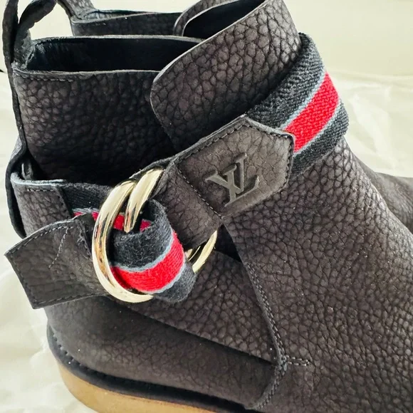 Louis Vuitton Leather Ankle Boots for men size 6 GUC